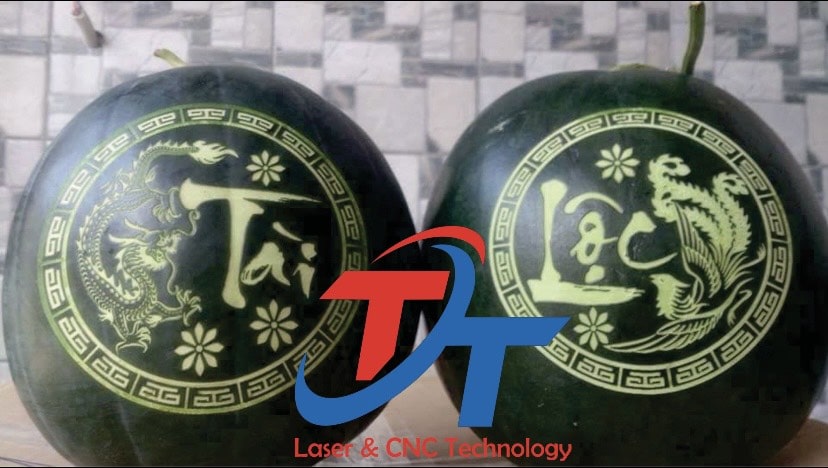 Sản phẩm từ máy khắc dưa hâu siêu tốc