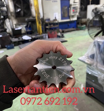 Khắc thông số lên thép