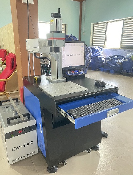 Máy khắc laser UV